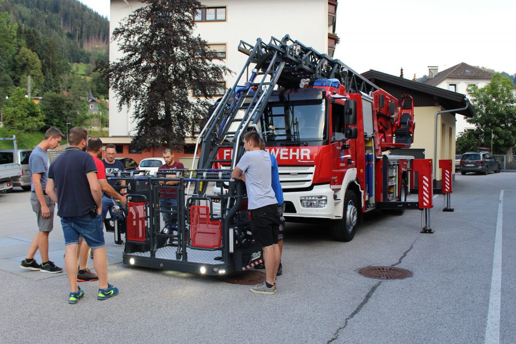Besuch der Feuerwehr Kaltern aus Südtirol